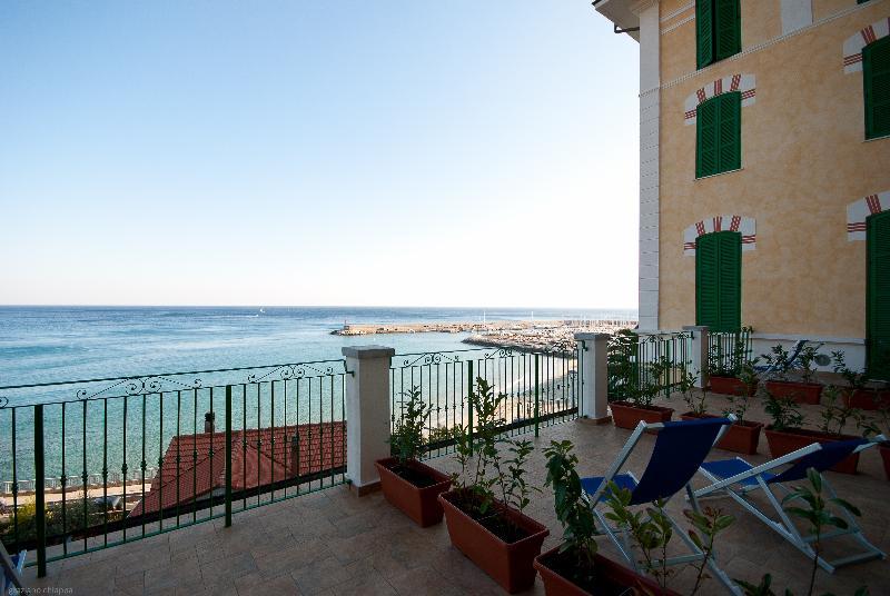 Hotel Del Golfo Finale Ligure Exteriör bild