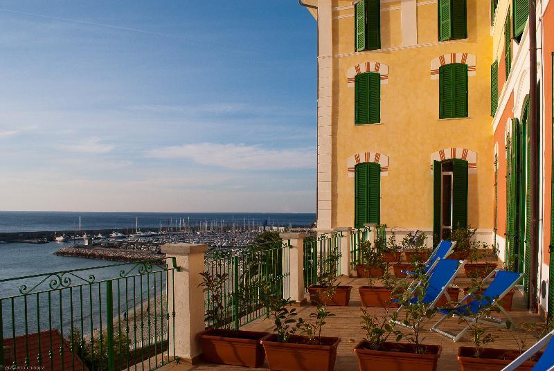 Hotel Del Golfo Finale Ligure Exteriör bild